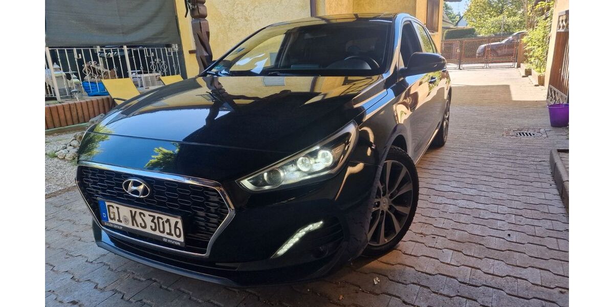 Hyundai i30 148.500 km 11.999 &euro; Neu isenburg 63263