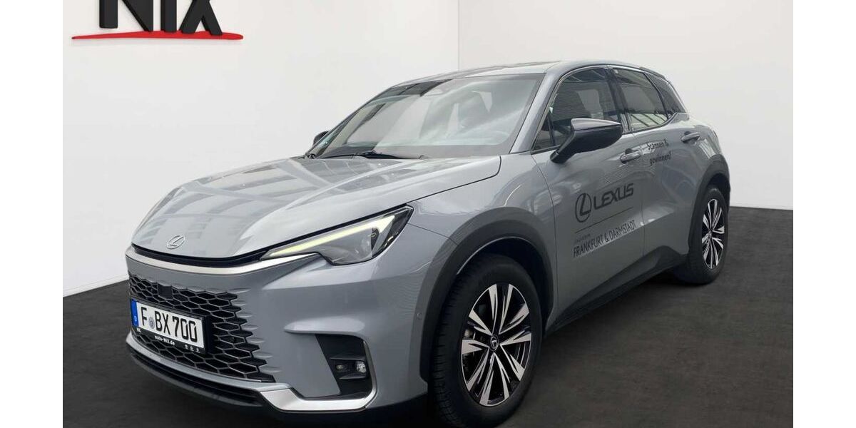 Lexus LBX 14.200 km 37.490 &euro; Frankfurt 60314