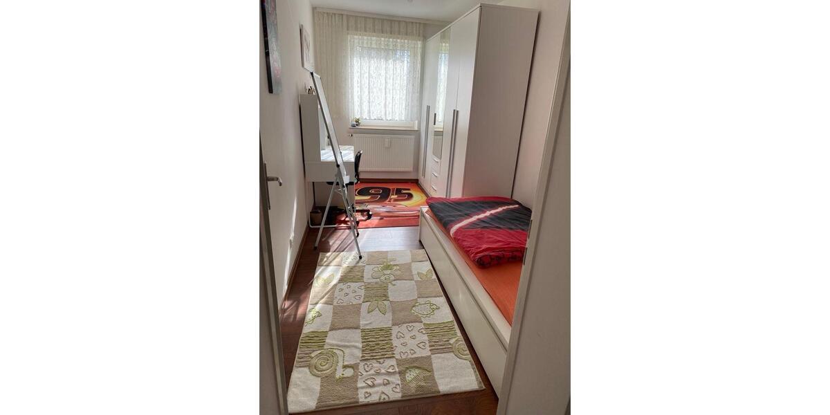 Teilmöblierte 4-Zimmer Wohnung in Zentraler Lage in Frankfurt 4 zimmer