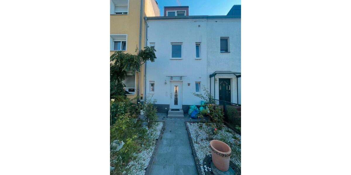 Erdgeschoßwohnung Frankfurt am Main Ostend - 1 Zimmer, 33 m&sup2;, 950&euro; | Angebot:26209850