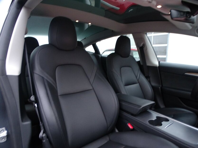 Tesla Model 3 Performance 38.031 km 31.890 € Rodgau 63110