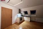 ?? Frankfurt-Goldstein: Gepflegtes 2-Familienhaus mit Garten, Garagen & Bonus zimmer