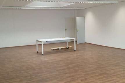 Büro in Kelsterbach 300 € 16 m² zimmer