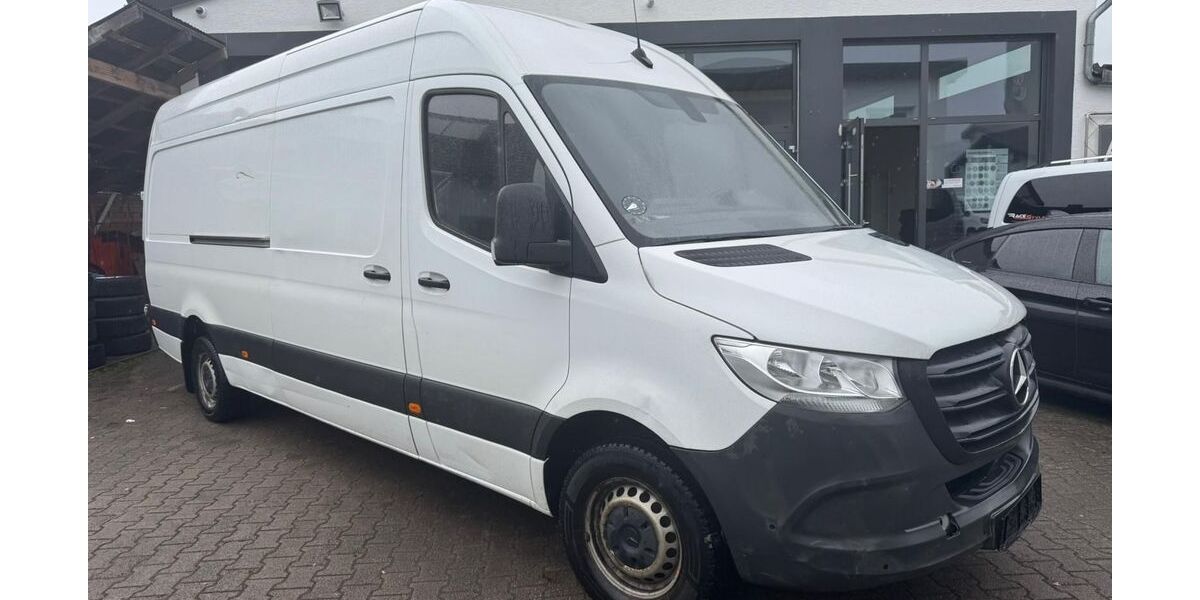 Mercedes-Benz Sprinter 165.666 km 22.800 &euro; Schaafheim 64850