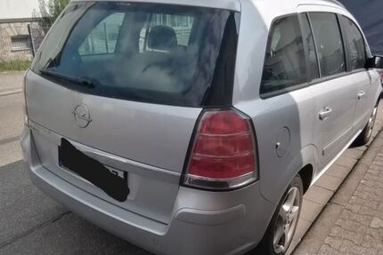 Opel Zafira 233.000 km 2.100 € Oberursel 61440
