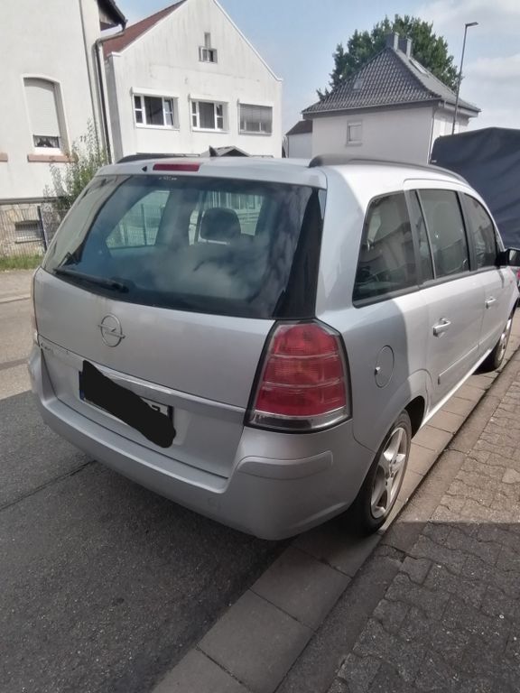 Opel Zafira 233.000 km 2.100 € Oberursel 61440