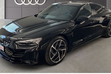 Audi e-tron GT 33.280 km 58.450 &euro; Frankfurt am Main 60314