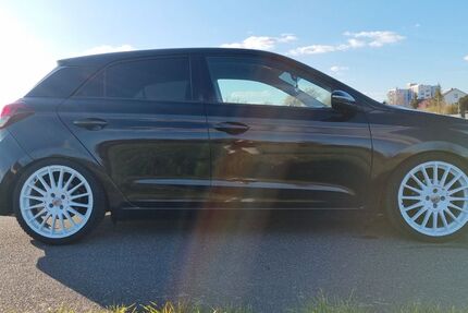 Hyundai i20 45.560 km 12.000 &euro; Rodgau 63110