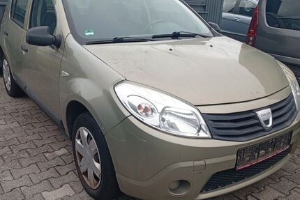 Dacia Sandero 187.000 km 1.399 € Hanau 63452
