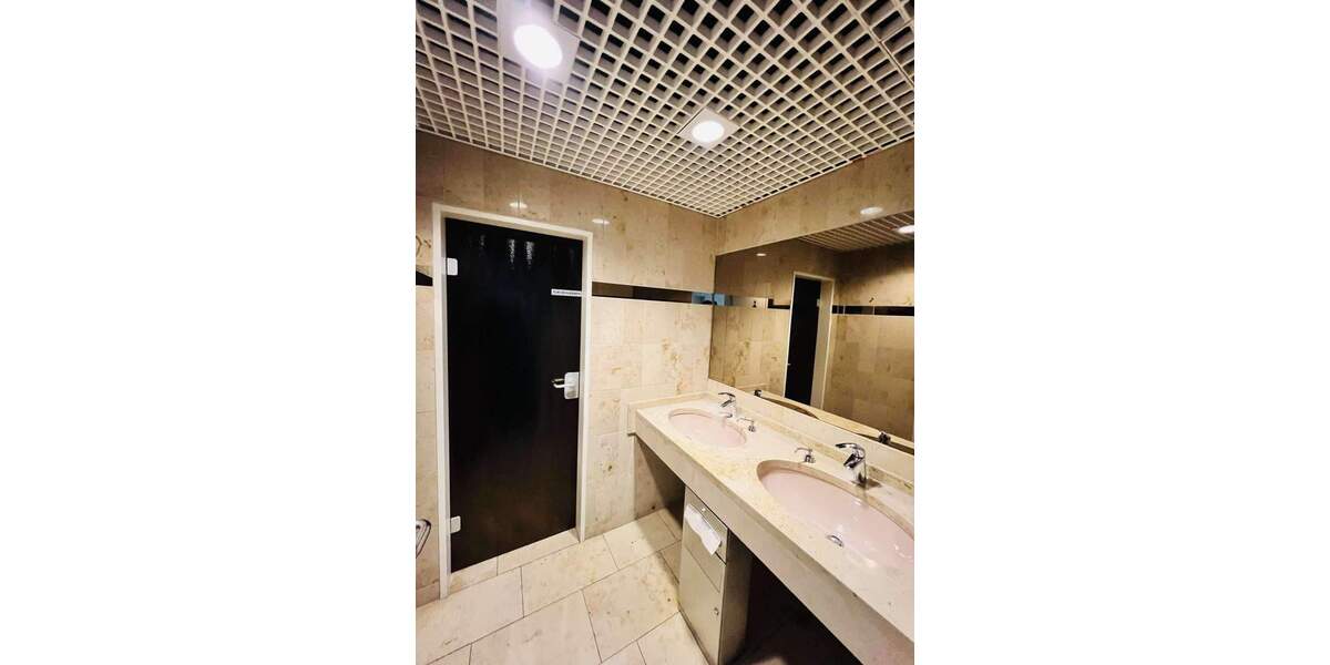 Investmentchance bei Frankfurt: Gewerbegebäude für Büro, Klinik oder Pflege 6 zimmer