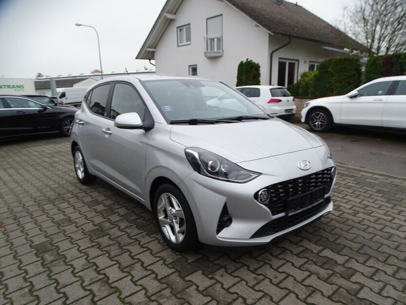 Hyundai i10 1,0l Edition 30 Klima, Spurhalteassistent, App 35.424 km 11.790 € Rodgau 63110