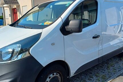 Opel Vivaro 186.000 km 6.900 € Roßdorf 64380