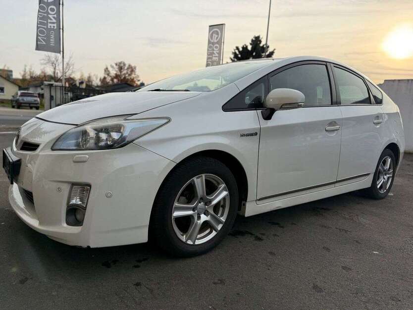 Toyota Prius 393.425 km 5.499 € Frankfurt am Main 60386