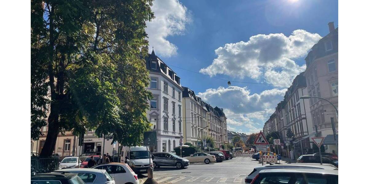 Schöne 3-Zimmer-Altbau-Wohnung mit Balkon in sehr guter Nordendlage 3 zimmer