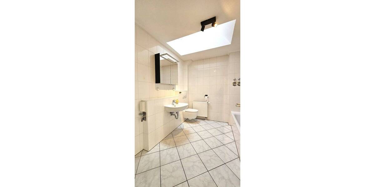 Etagenwohnung Rüsselsheim am Main Königstädten - 3 Zimmer, 125 m&sup2;, 1.250&euro; | Angebot:26155384