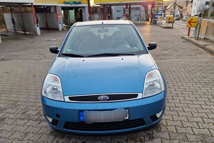 Ford Fiesta 75.700 km 4.700 € Friedrichsdorf 61381