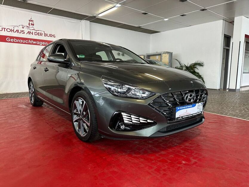 i30