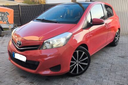Toyota Yaris 216.000 km 5.500 &euro; Frankfurt am Main 65936