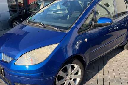 Mitsubishi Colt 110.000 km 2.490 &euro; Frankfurt am Main 60488