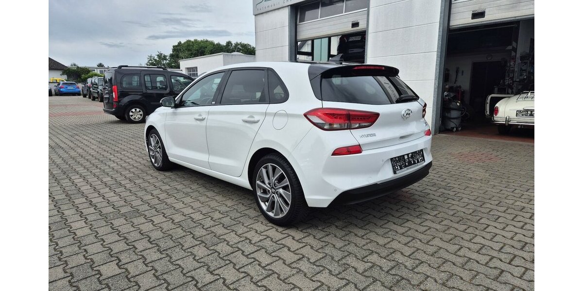 Hyundai i30 Passion +, Rückfahrkamera, Carplay, Navi, Sitz 85.411 km 14.990 &euro; Rodgau 63110