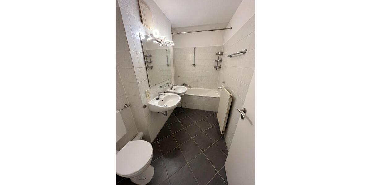 Etagenwohnung Kronberg im Taunus - 3 Zimmer, 82 m&sup2;, 780&euro; | Angebot:26087078