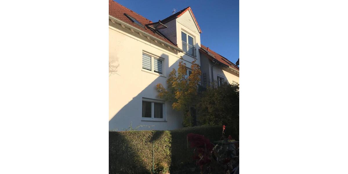 Dachgeschoßwohnung Frankfurt am Main Nord-Ost - 3 Zimmer, 76 m&sup2;, 820&euro; | Angebot:26626608