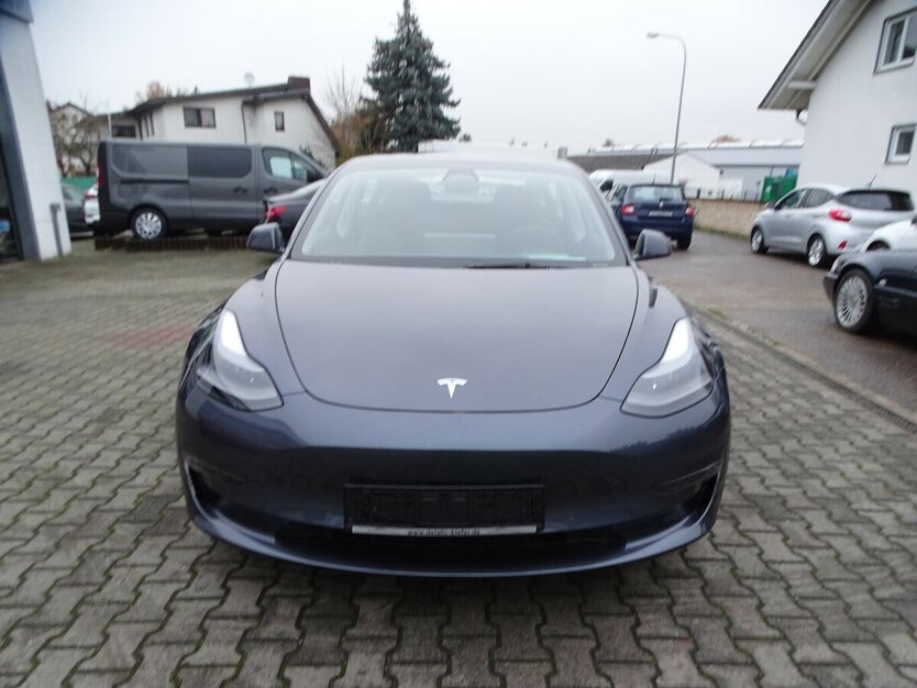 Tesla Model 3 Performance 38.031 km 31.890 € Rodgau 63110