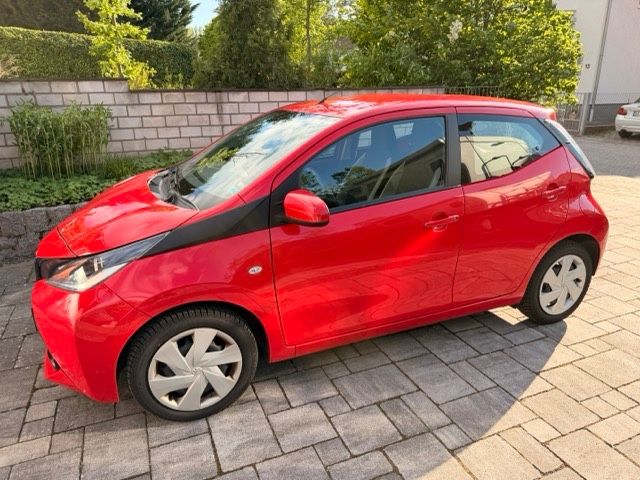 Toyota Aygo (X) 78.900 km 8.400 &euro; Darmstadt 64297