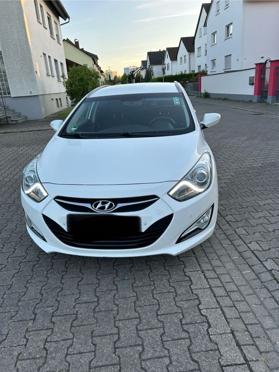 Hyundai i40 152.000 km 7.350 € Dietzenbach 63128