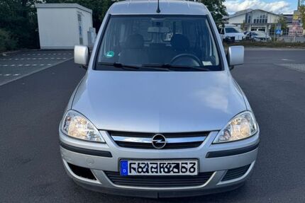 Opel Combo 279.000 km 2.300 € Hanau 63452
