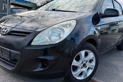 Hyundai i20 146.121 km 3.400 &euro; Roßdorf 64380