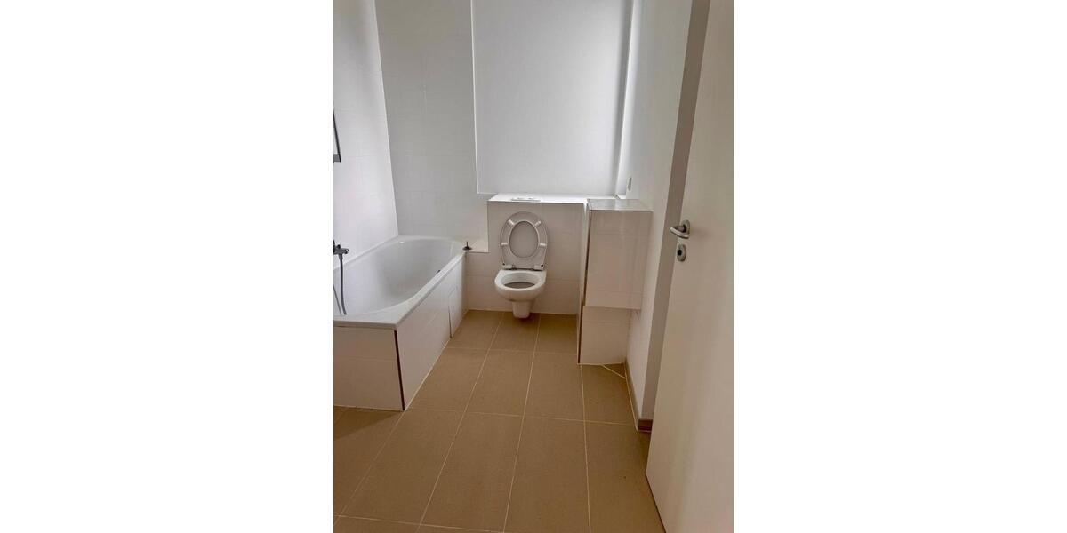 Etagenwohnung Offenbach am Main Hafen - 3 Zimmer, 82 m&sup2;, 1.350&euro; | Angebot:26445238