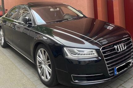 Audi A8 180.250 km 14.900 &euro; Westend 60325