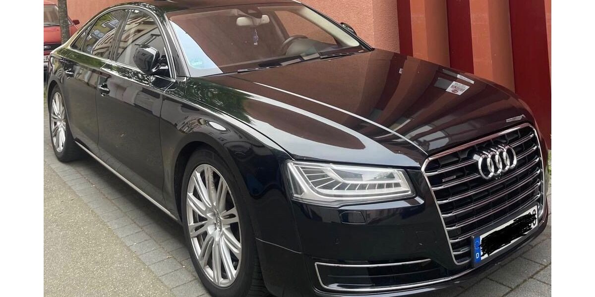 Audi A8 180.250 km 14.900 &euro; Westend 60325
