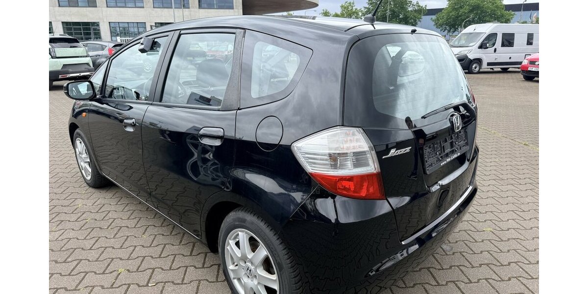Honda Jazz 1.2 Trend/1Hand/Scheckheft 143.100 km 3.290 &euro; Frankfurt 60386