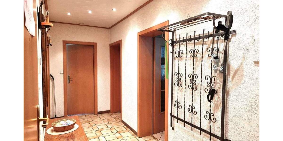 Mehrfamilienhaus, Wohnhaus Neu-Isenburg Isenburg - 6 Zimmer, 172 m&sup2;, 649.000&euro; | Angebot:25685581