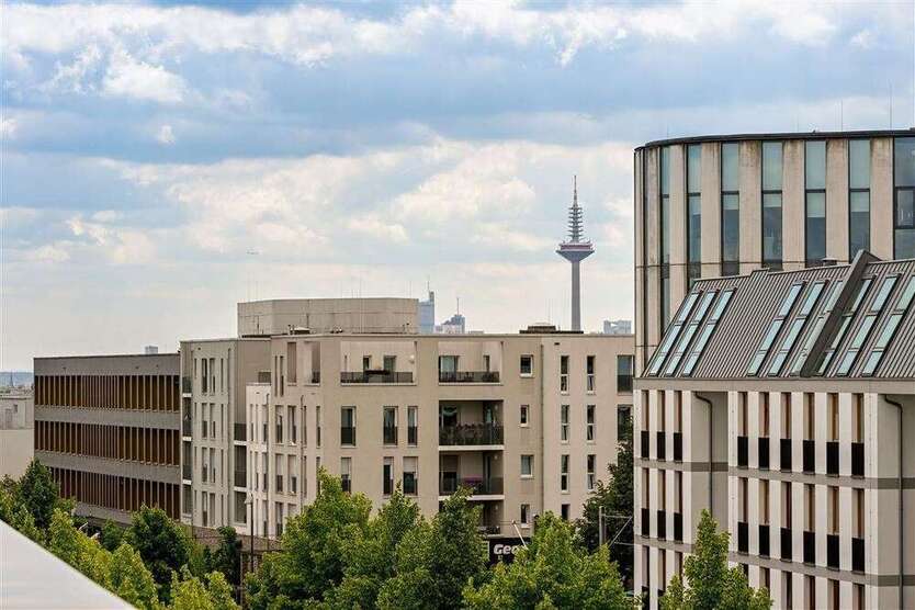 Wohnung zum Kaufen in Frankfurt 698.000 € 129 m²