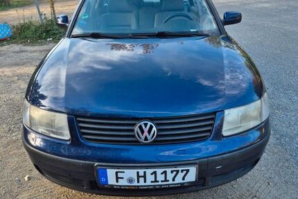 VW Passat 220.650 km 1.699 &euro; Frankfurt am main 65931