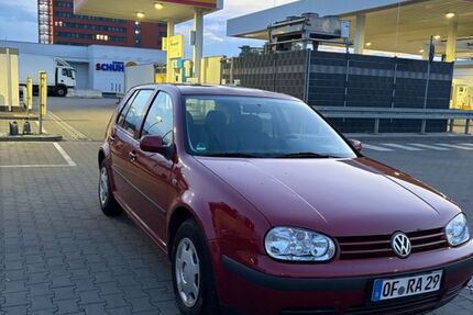 VW Golf 140.000 km 3.000 € Dietzenbach 63128