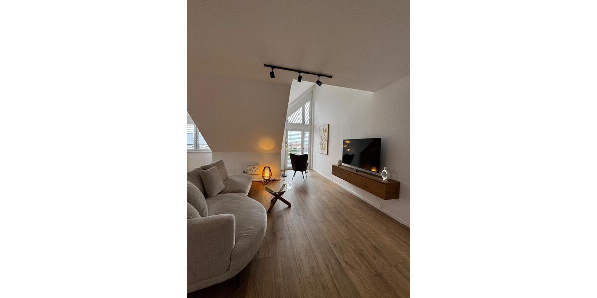 Etagenwohnung Aschaffenburg Damm - 2 Zimmer, 67 m&sup2;, 1.750&euro; | Angebot:25925038