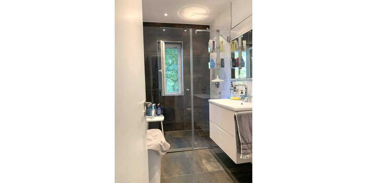 Moderne 4 Zi., EBK, TGL-Bad, 110 m² Wfl., I.OG im 4 FH! Schöne Randlage von Dornholzhausen 4 zimmer