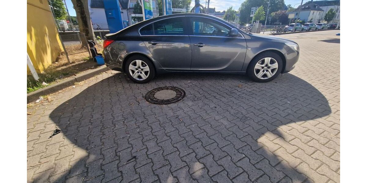 Opel Insignia 103.662 km 6.500 &euro; Frankfurt 60433