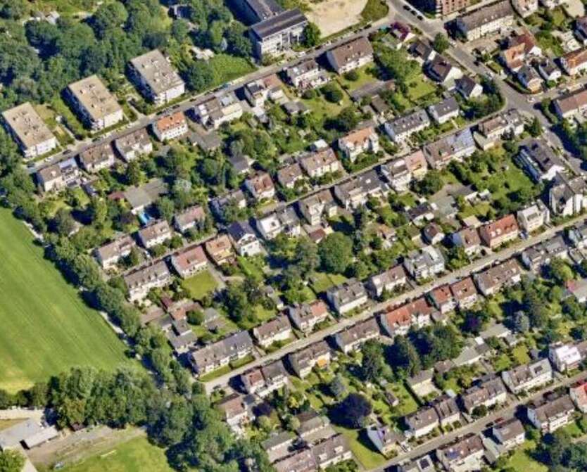 Haus zum Kaufen in Frankfurt 1.298.600 € 280 m² 12 zimmer