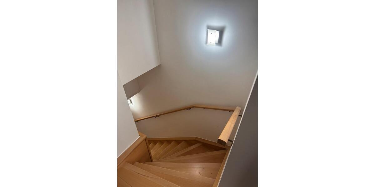 Reihenhaus Frankfurt am Main Mitte-West - 3 Zimmer, 82 m&sup2;, 1.690&euro; | Angebot:24703923