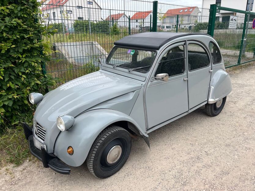 Citroen 2 CV 73.300 km 12.990 € Bad Soden 65812