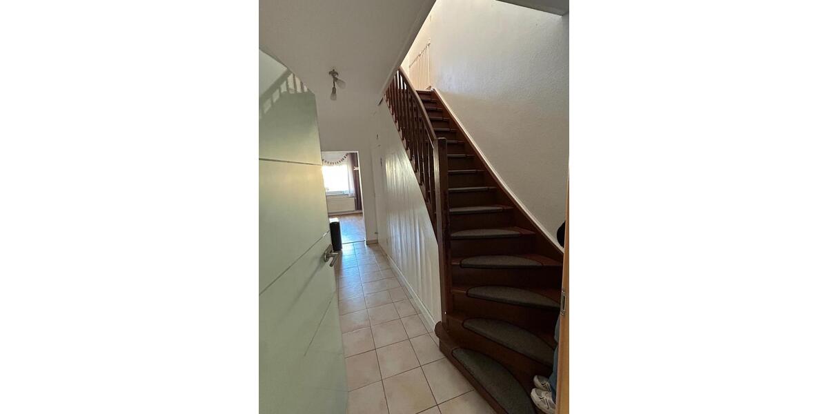 Einfamilienhaus Bruchköbel - 6 Zimmer, 100 m&sup2;, 1.750&euro; | Angebot:26127321