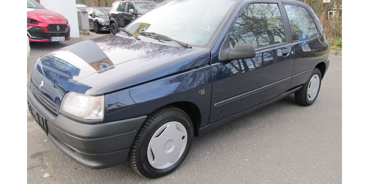 Renault Clio 89.300 km 1.890 &euro; Schwalbach/Taunus 65824