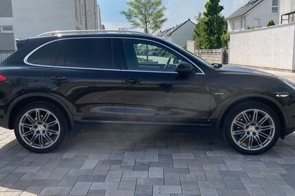 Porsche Cayenne 268.000 km 16.900 € Kelsterbach 65451