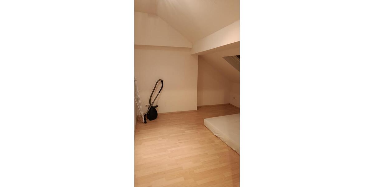 Dachgeschoßwohnung Offenbach am Main - 1.5 Zimmer, 64 m&sup2;, 890&euro; | Angebot:25658957