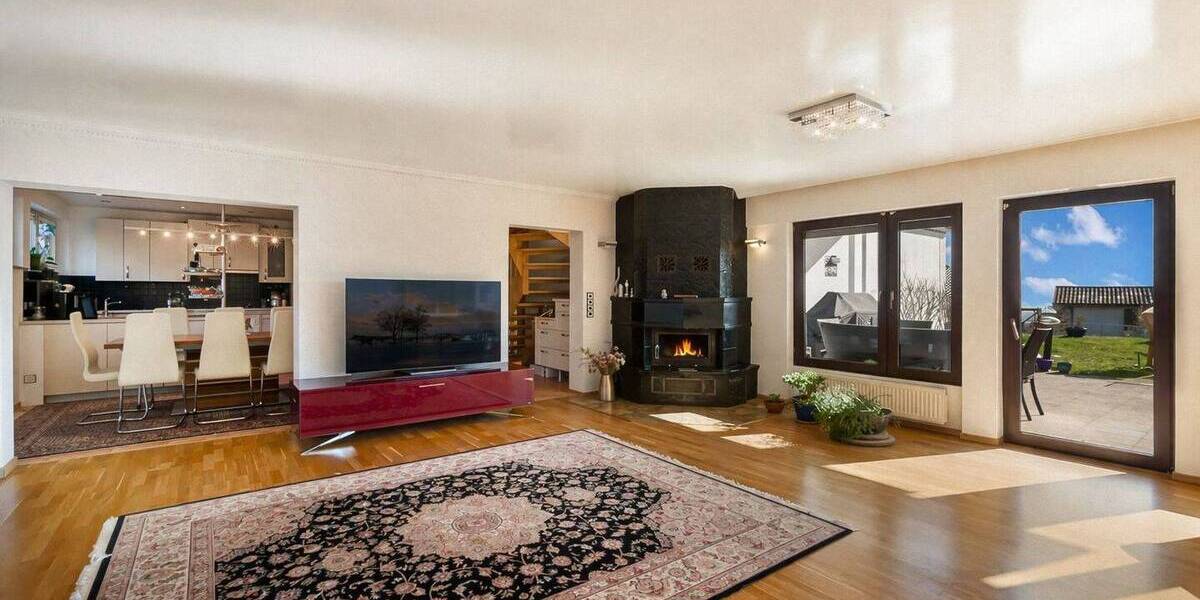 Einfamilienhaus Rosbach vor der Höhe Ober-Rosbach - 6 Zimmer, 255 m&sup2;, 1.190.000&euro; | Angebot:26128493